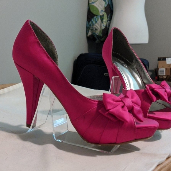 David's Bridal hot pink Maribelle heels - Picture 3 of 8